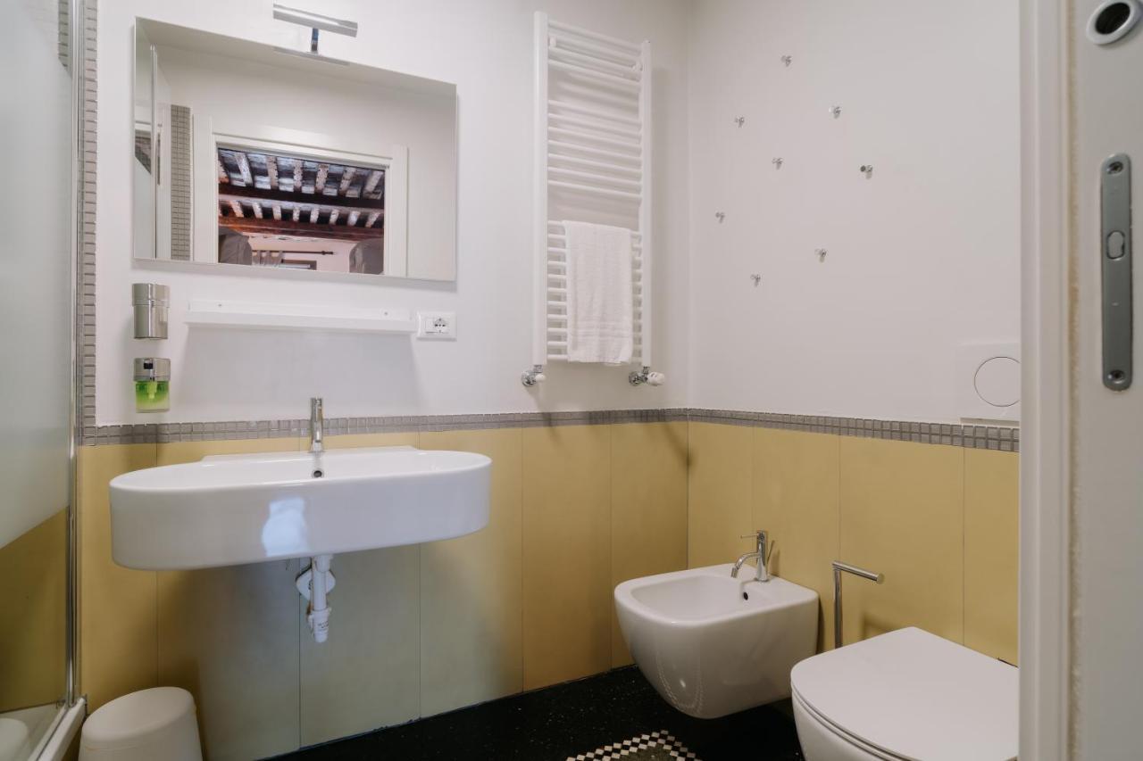 Hostel Le Stanze Del Piccadilly Janov Exteriér fotografie